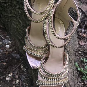GOLDEN RHINESTONE HEEL